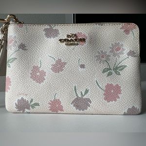COACH Small Wristlet With Floral Print